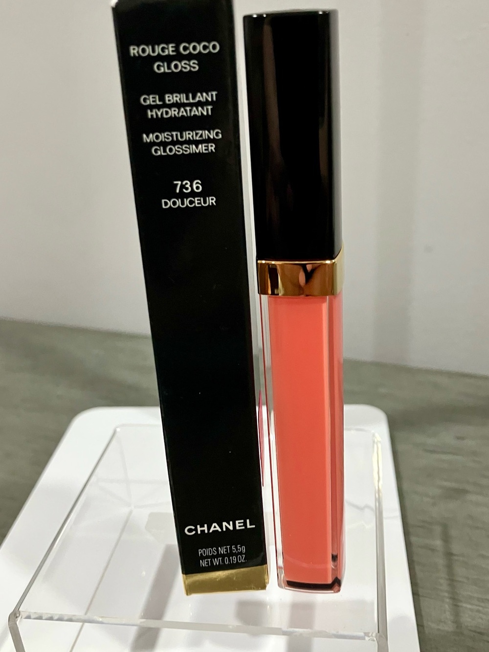 Chanel Rouge Coco Gloss Moisturizing Gloss 736 Douceur - Pink Coral
